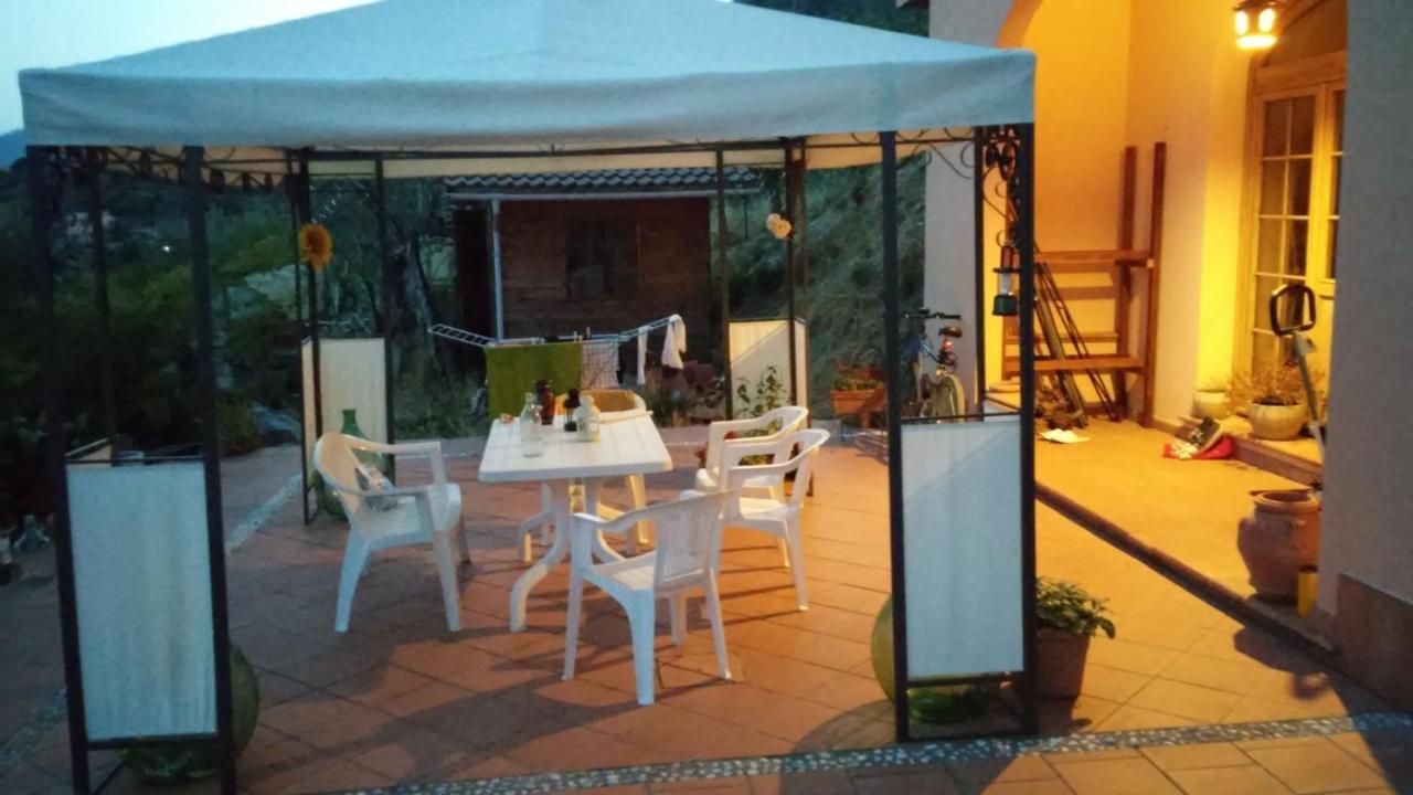 Room In Villa - Room In The Hills With Garden And Sea View San Salvatore  Exterior photo